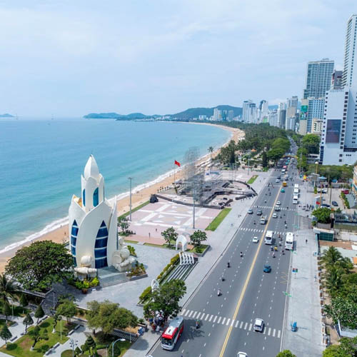 Thuê xe 7 chỗ đi Nha Trang